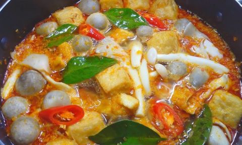 Hướng dẫn nấu bún Thái chay chua cay đậm đà, thơm mùi sả