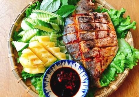 Hướng dẫn làm cá chim nướng giấy bạc giữ vị ngọt mềm ngon