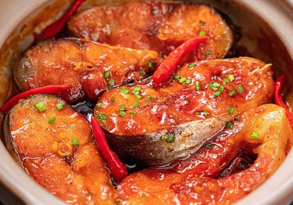 2 Cách làm cá hú kho tộ, kho thơm đậm đà vị truyền thống