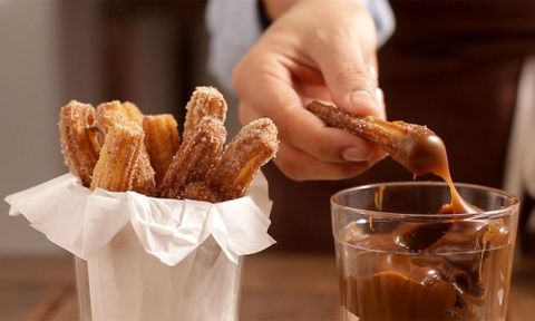 Cách làm bánh Churros, bánh quẩy chiên giòn tại nhà