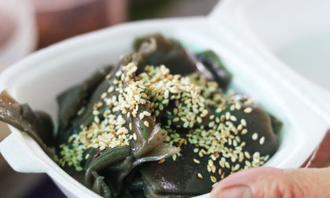 Hướng dẫn cách làm bánh lá mơ đơn giản, dễ thành công