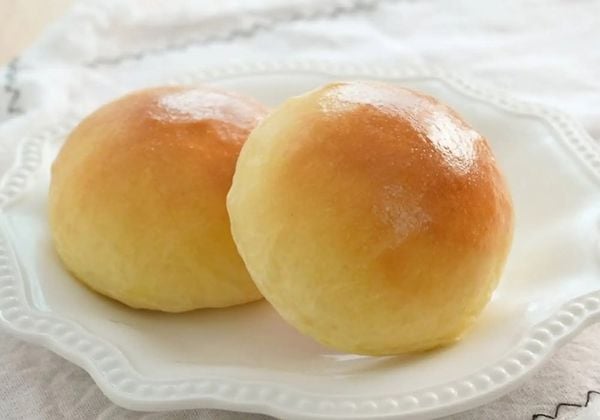 Cách làm bánh mì sữa chua mềm thơm cho bữa sáng ngon miệng