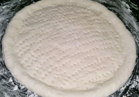 Cách làm đế bánh pizza giòn xốp, đơn giản tại nhà