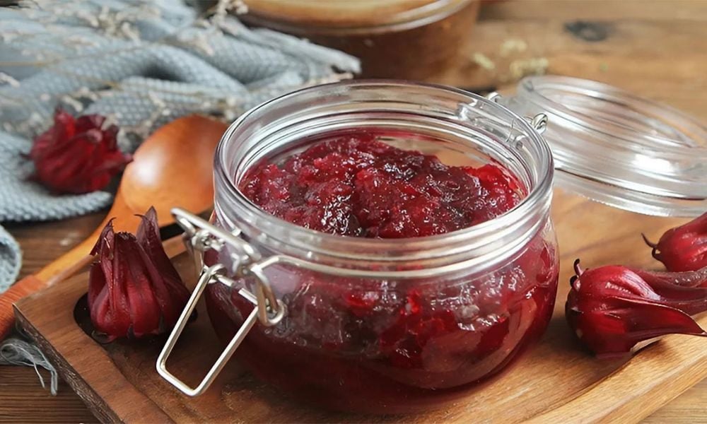 Hướng dẫn cách làm mứt atiso đỏ màu đẹp, chua ngọt tại nhà