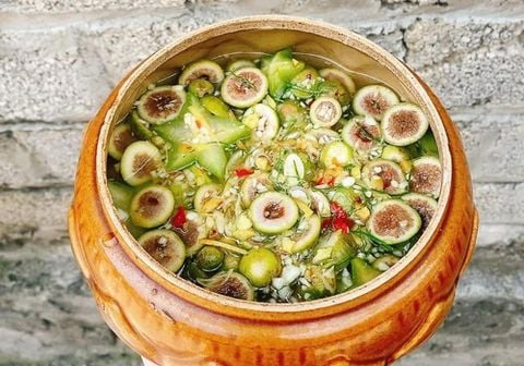 Cách làm sung muối xổi giòn ngon, vị mặn ngọt tự nhiên