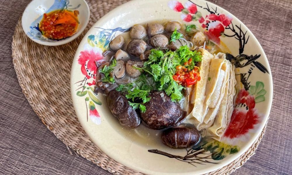 Cách nấu bún mọc chay với mọc nấm, nước dùng ngọt nhẹ