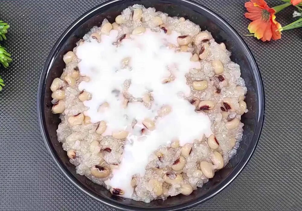 Cách nấu chè đậu trắng bằng nồi cơm điện thơm bùi, đơn giản