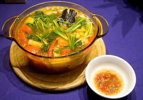 Cách nấu canh chua cá lăng ngon đậm đà đổi vị ngày hè