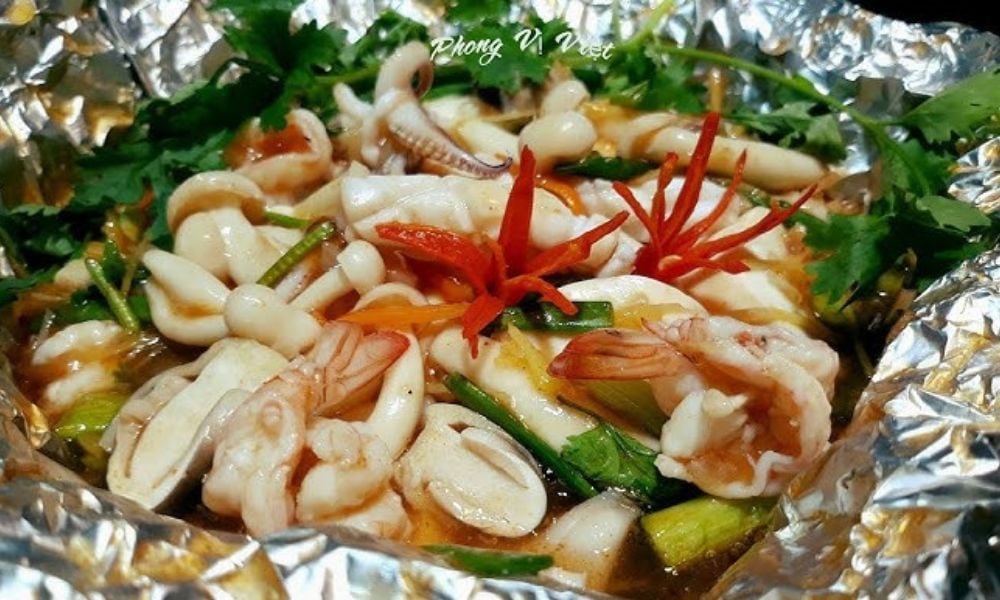 Cách làm đậu hũ hải sản nướng giấy bạc thơm nức mũi