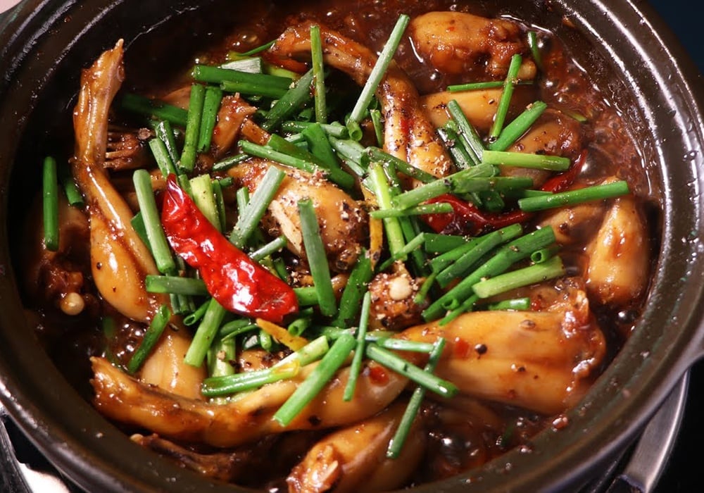 Cách làm ếch kho tộ đậm đà chuẩn vị, lạ miệng mà hao cơm