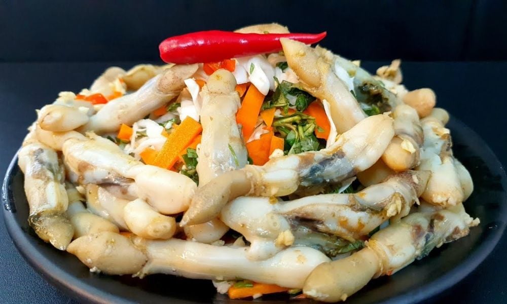 Cách làm gỏi ốc móng tay hành tây chua ngọt, giòn ngon
