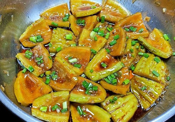 2 Cách làm khổ qua kho tiêu và kho nước tương ngon đậm đà