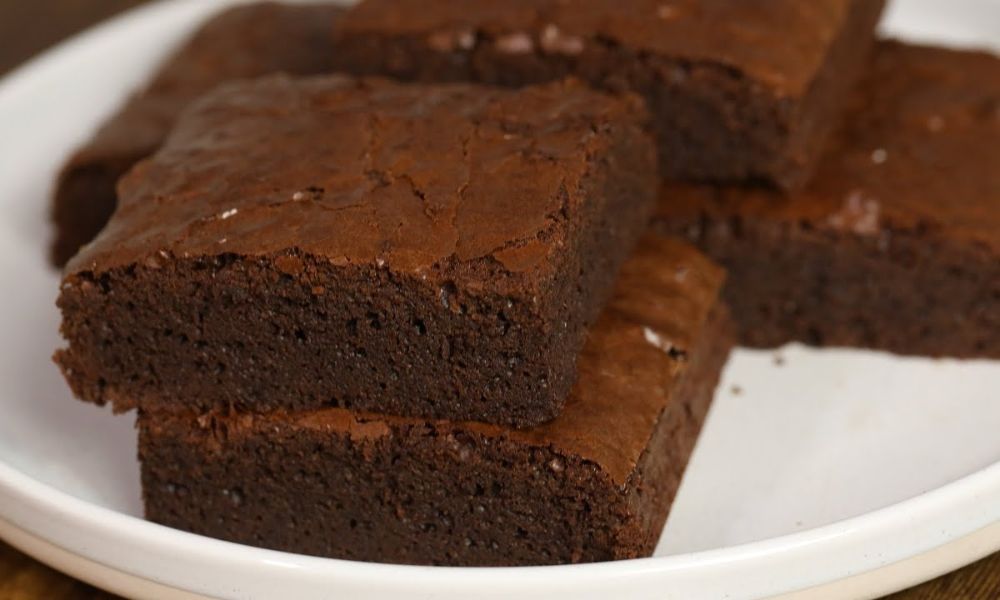 Hướng dẫn làm bánh brownie socola đặc mềm, đậm vị