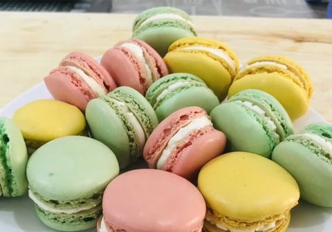 Macaron là gì? Các hương vị bánh macaron phổ biến