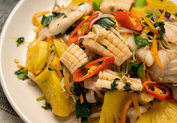 Cách làm mực xào dứa thơm ngon, hài hòa vị chua ngọt