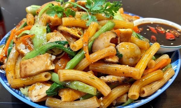 Hướng dẫn làm nui xào chay rau củ hấp dẫn, giàu chất xơ