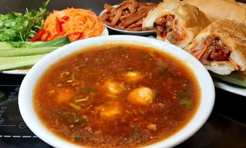 Hướng dẫn 2 cách làm nước sốt bánh mì chay đậm đà tại nhà