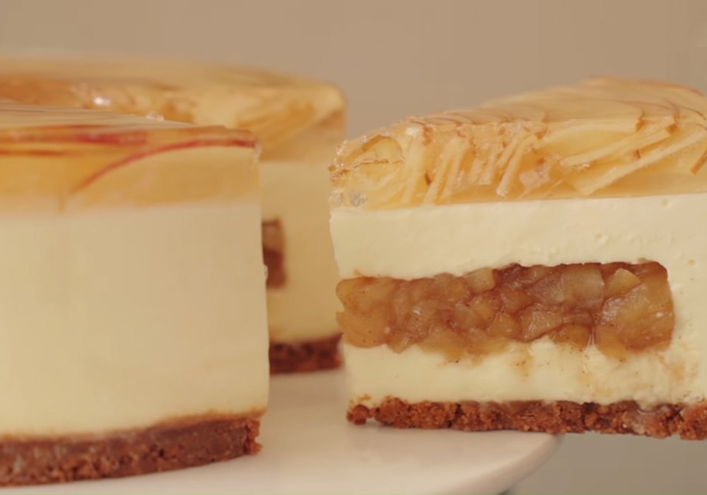 Bánh cheesecake táo