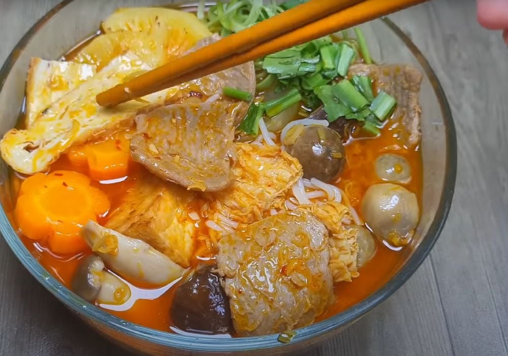 Bún bò chay