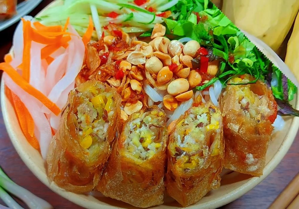 Bún chả giò chay