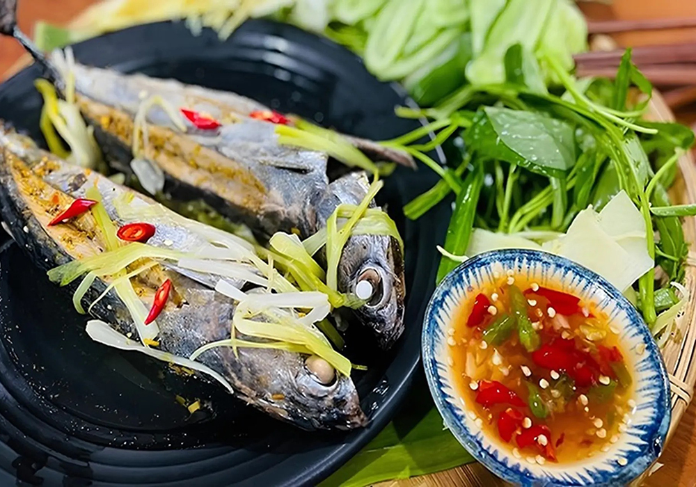 Cá bạc má hấp gừng
