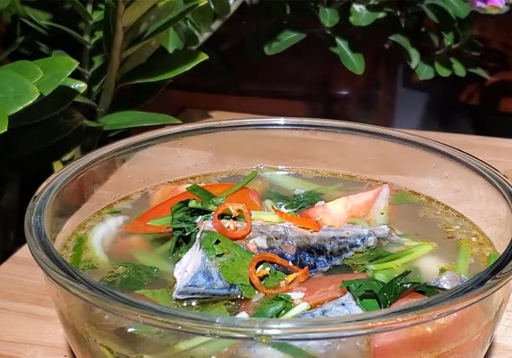 Cá bạc má nấu ngót