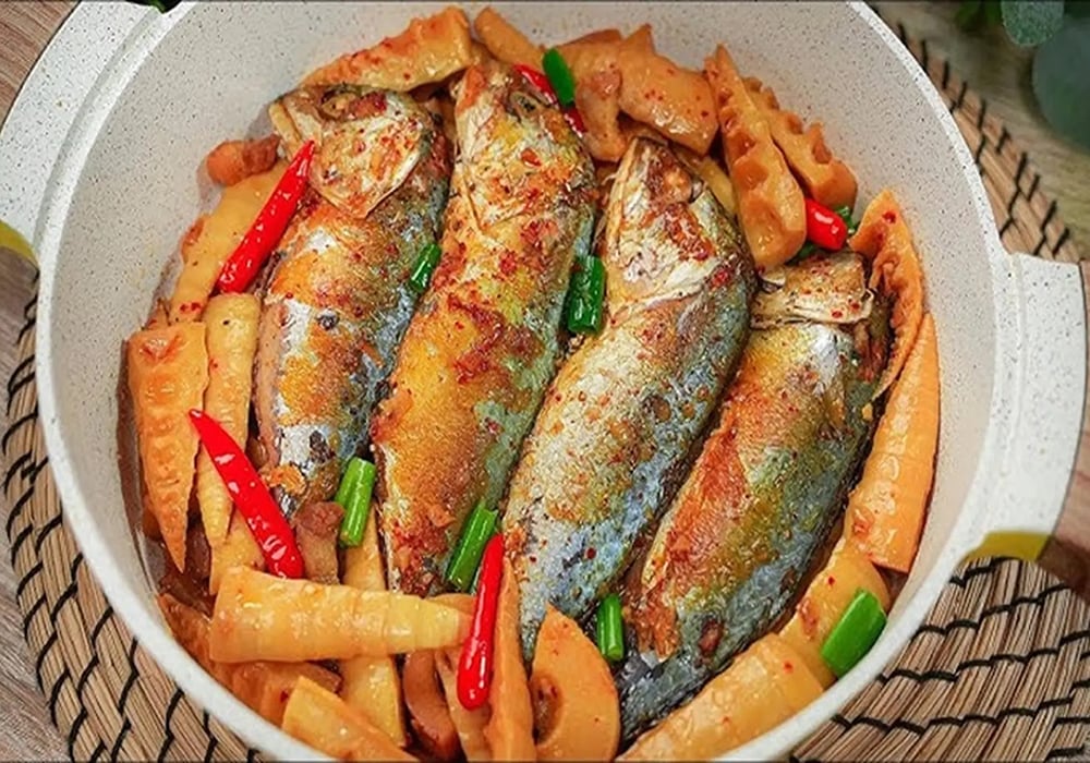 Cá bạc má kho măng