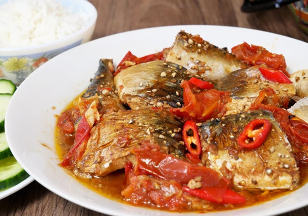 Cá bạc má kho cà chua