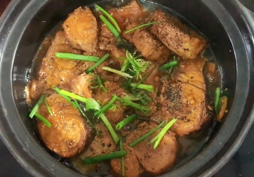 Cá cam kho gừng