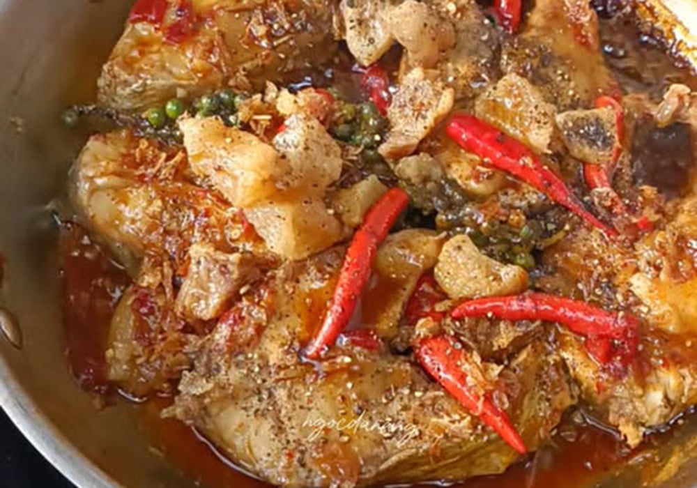 Cá chét kho tiêu