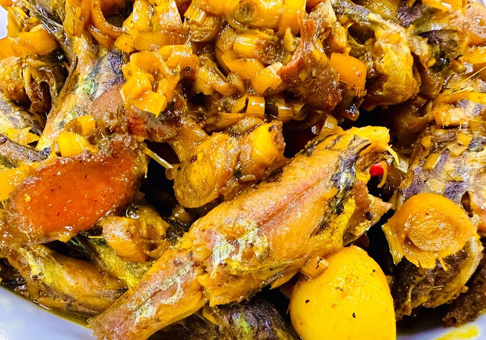 Cá chốt kho nghệ