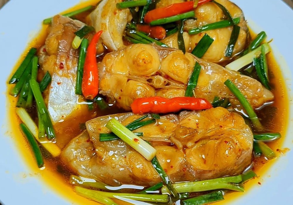 Cá hú kho nước dừa