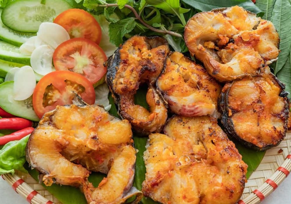 Cá lăng nướng sả nghệ