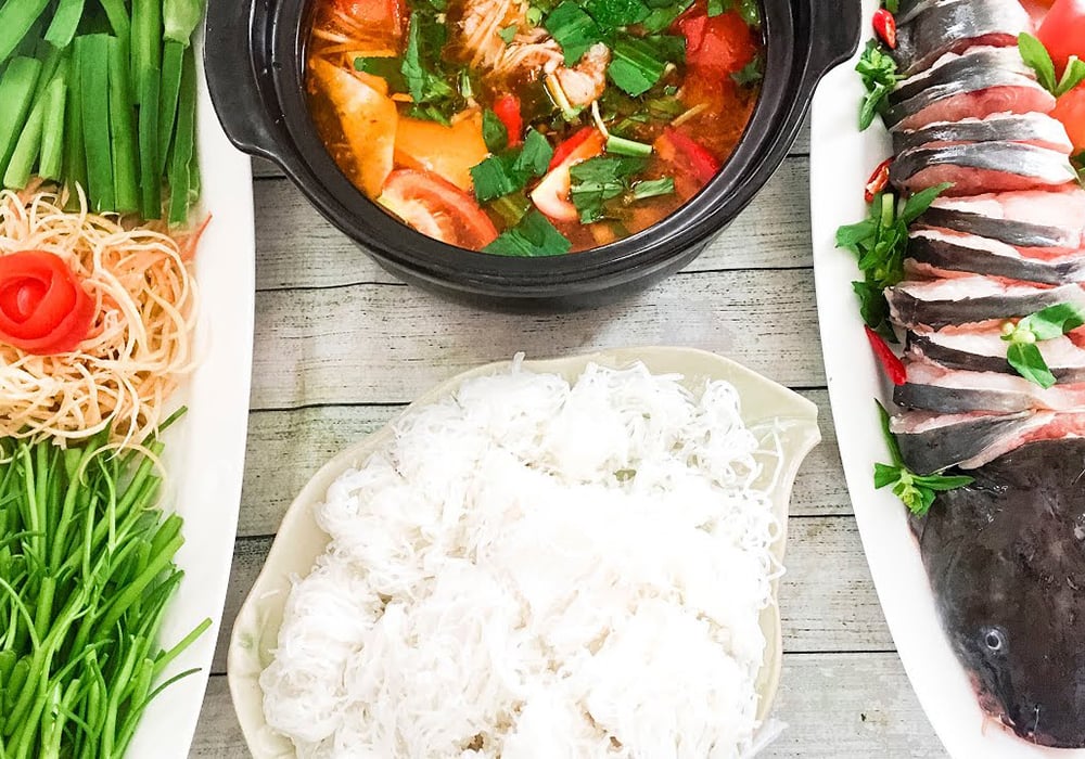 Lẩu cá lăng măng chua