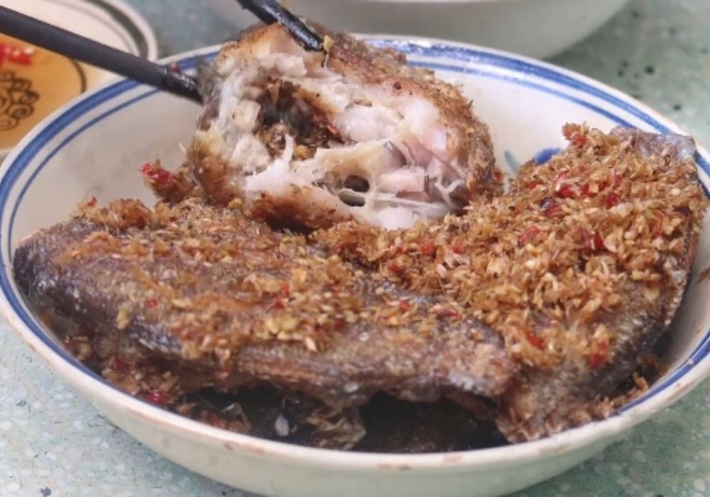 Khô cá sặc chiên sả ớt