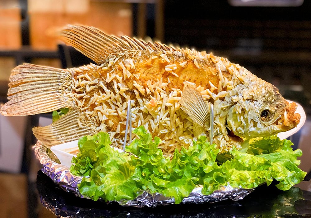Cá tai tượng chiên xù