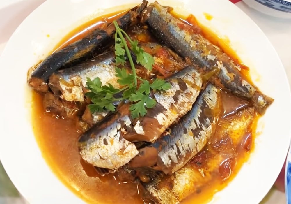 Cá trích sốt cà chua