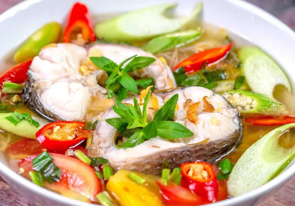 Cá tuyết nấu canh chua