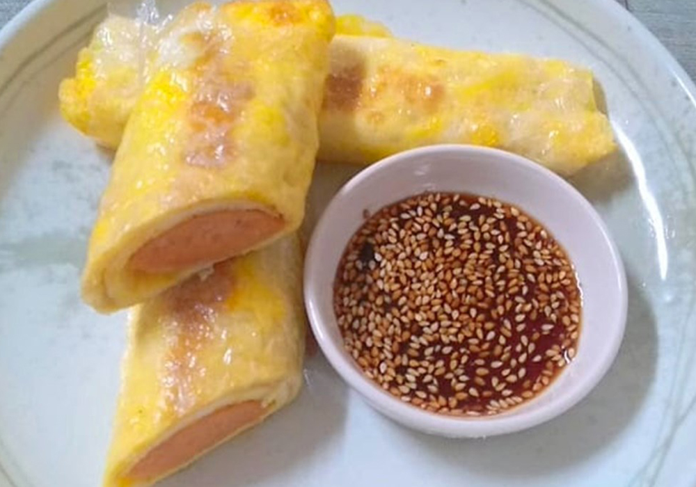 Bánh tráng cuộn trứng