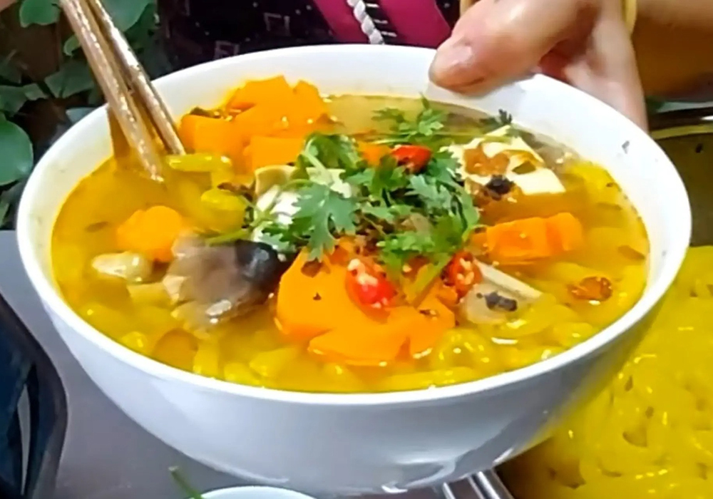 Bánh canh bí đỏ