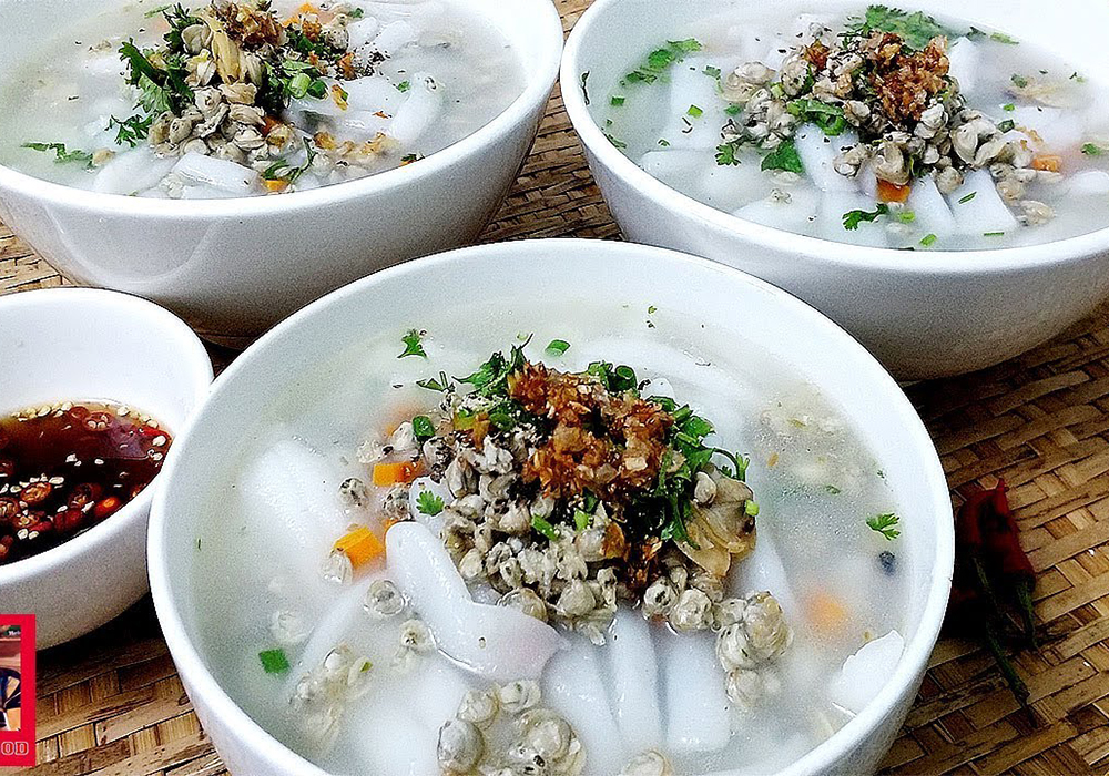 Bánh canh hến nước cốt dừa