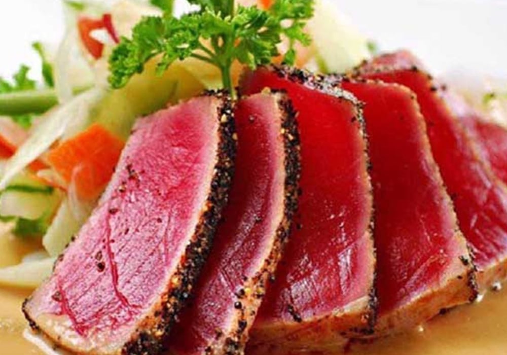 Cá ngừ áp chảo