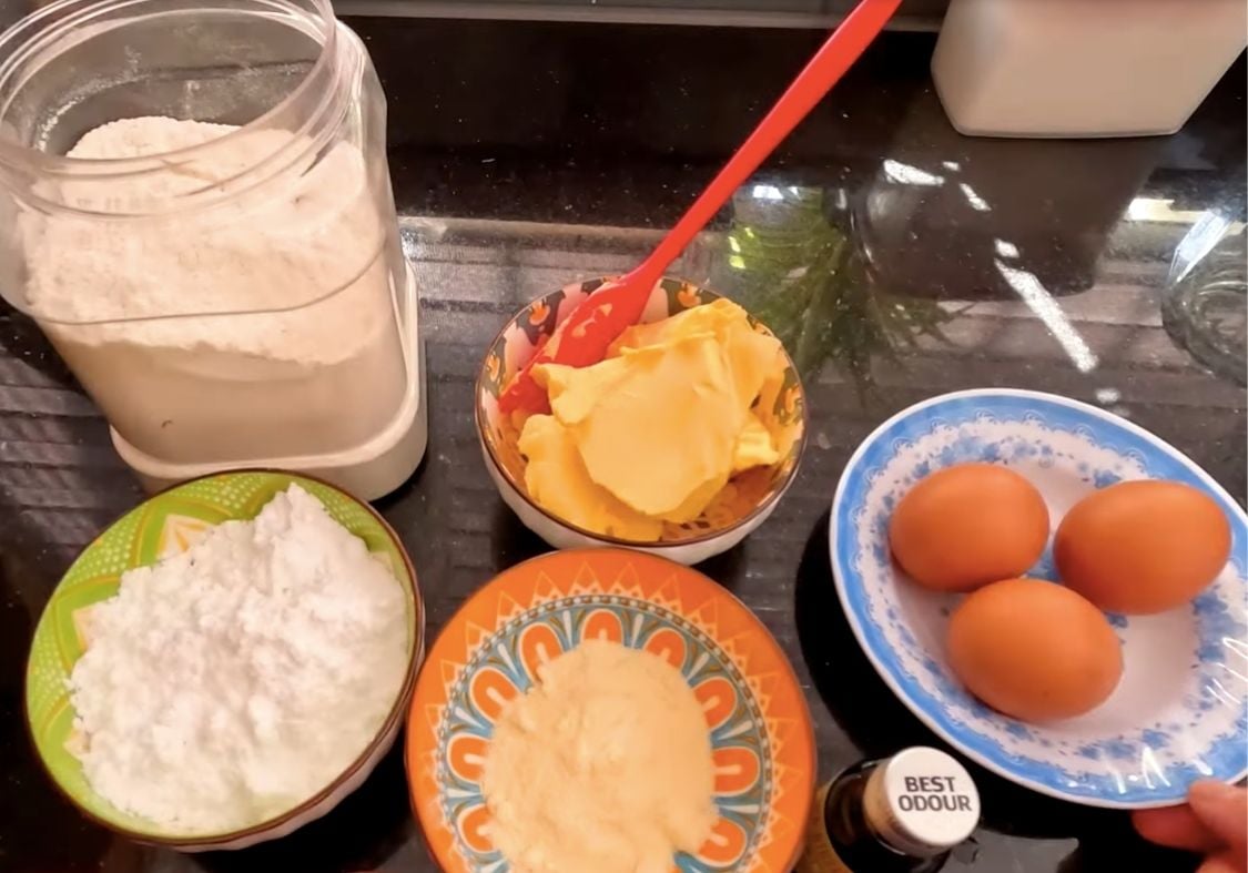 Nguyên liệu làm bánh lưỡi mèo