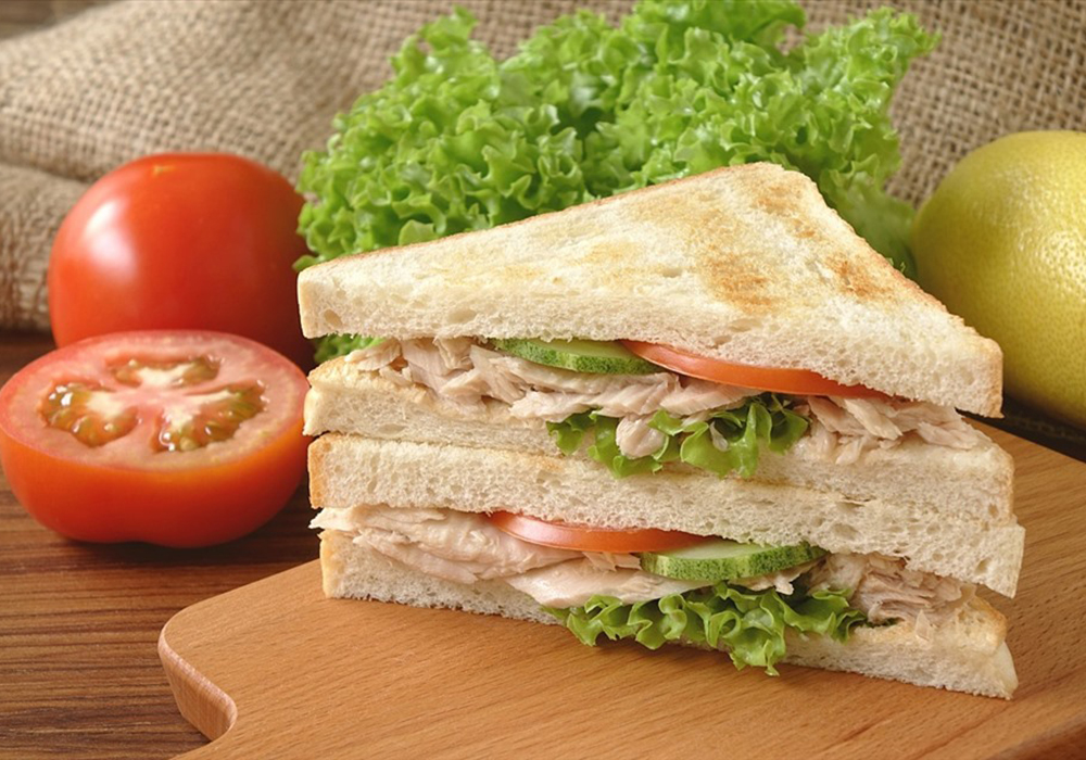 Sandwich cá ngừ – tuna sandwich