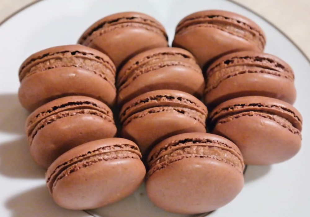 Bánh macaron socola