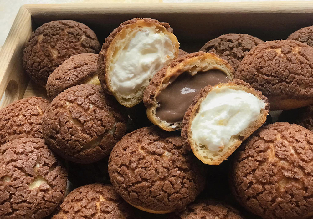 Bánh su kem socola