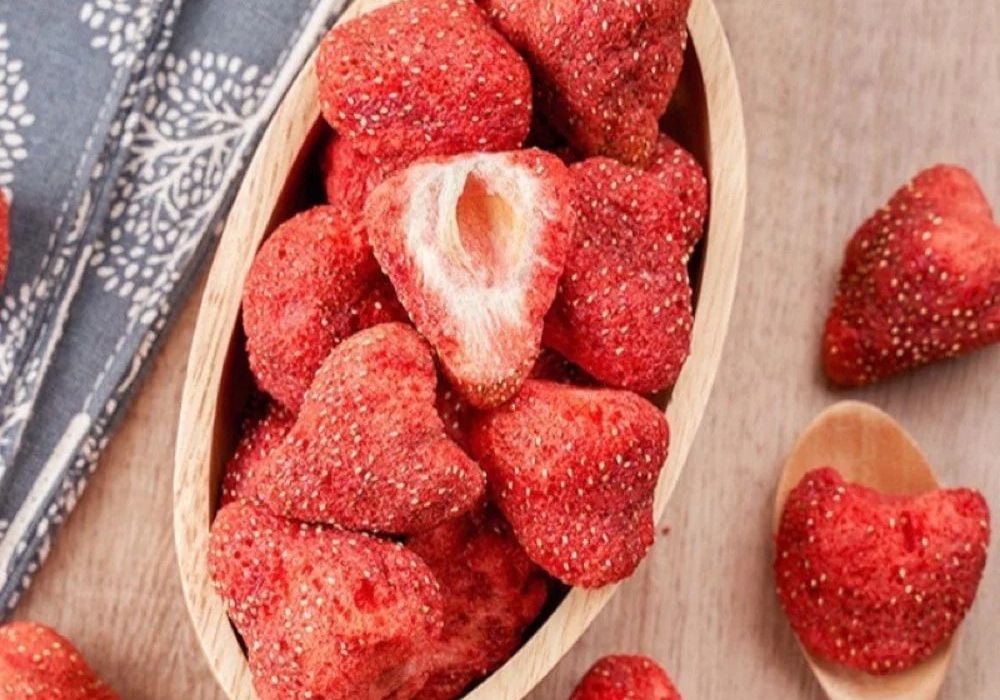 Mứt dâu tây sấy