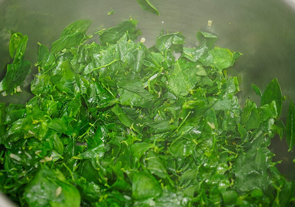 Các bước làm canh rau ngót chay