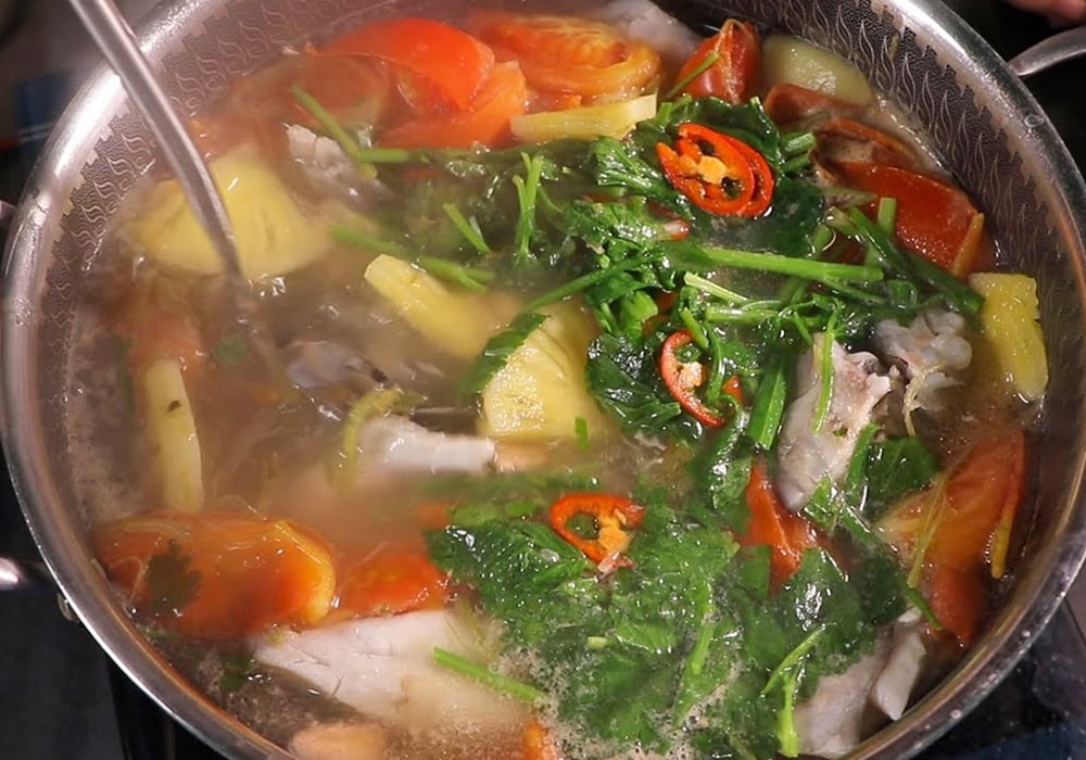 Đầu cá hồi nấu ngót