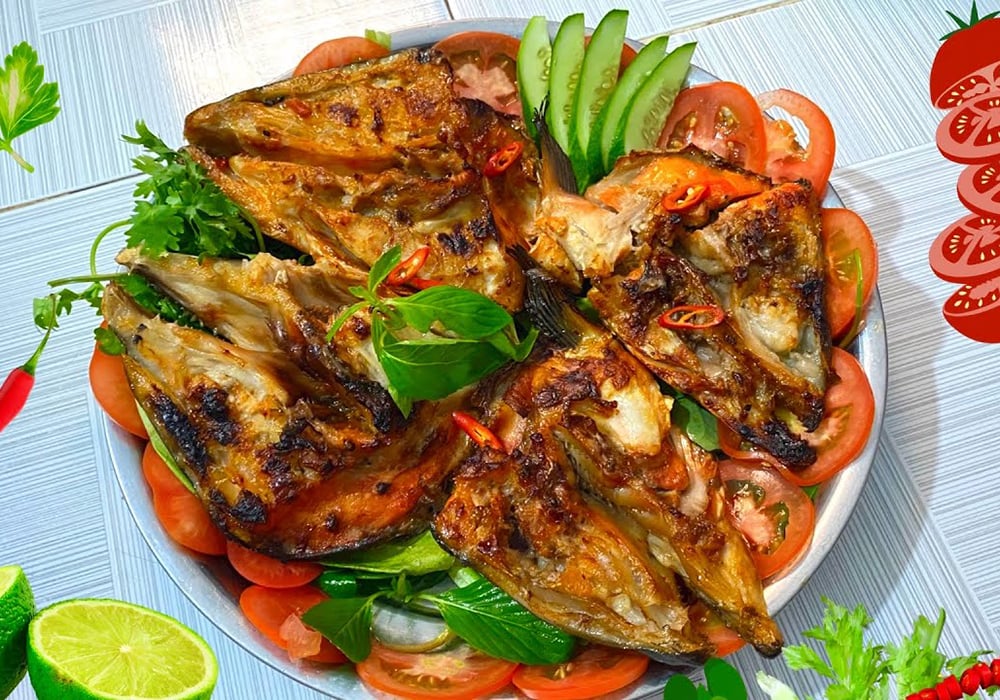 Đầu cá hồi nướng sa tế